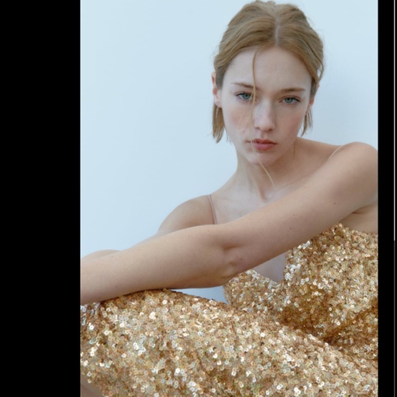 💛 SEQUIN KNIT SLIP DRESS | Limited Edition - Picture 6 of 10